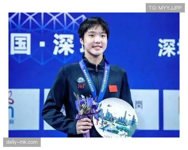 莱昂·马尔尚加冕法国游泳之王，强势领跑国际泳坛