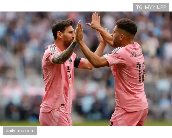 阿尔巴防守技巧分析：解密世界级后卫的应对策略与表现趋势